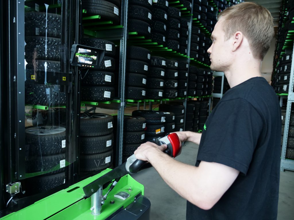 Wideo – nowe układarki do opon